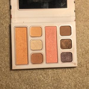 Lorax Damce till Dawn Face and Eye Palette